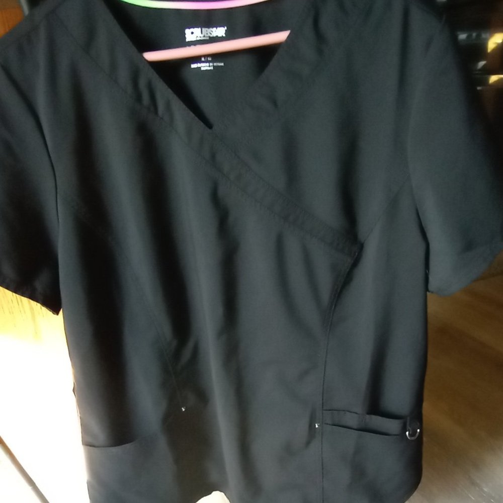Womens Black Scrub Top - Size XL